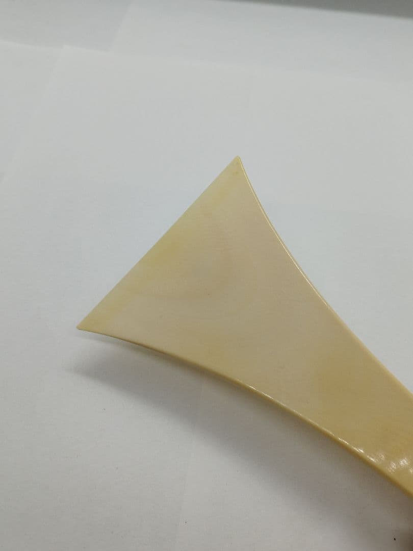 三味線 撥 バチ  カバー付き 天然素材　和楽器 弦楽器 重さ約　118g