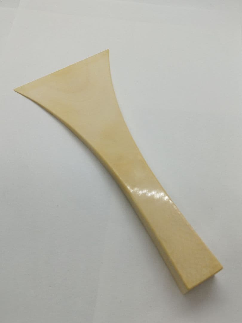 三味線 撥 バチ  カバー付き 天然素材　和楽器 弦楽器 重さ約　118g