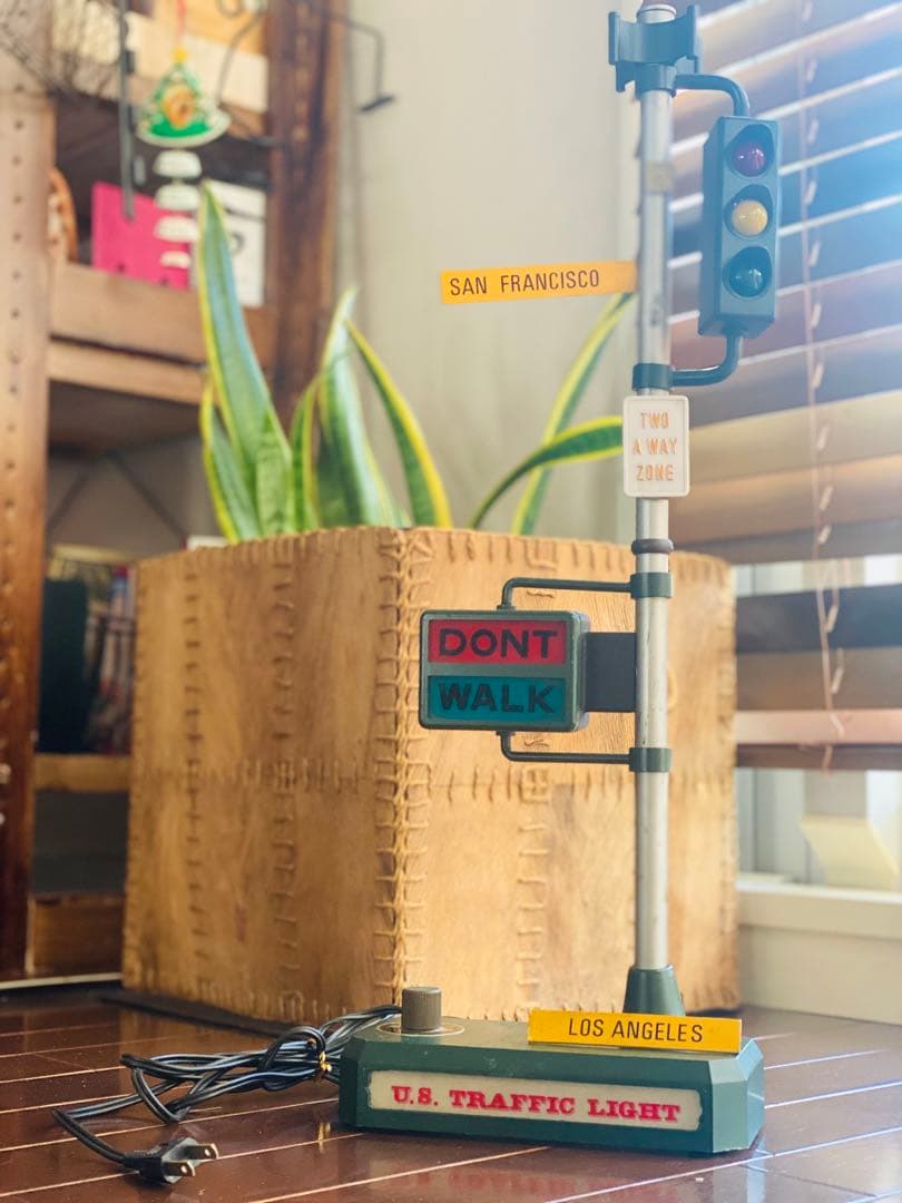 信号機 アメリカン雑貨 アンティーク ネオンサイン ビンテージ　ブルックリン