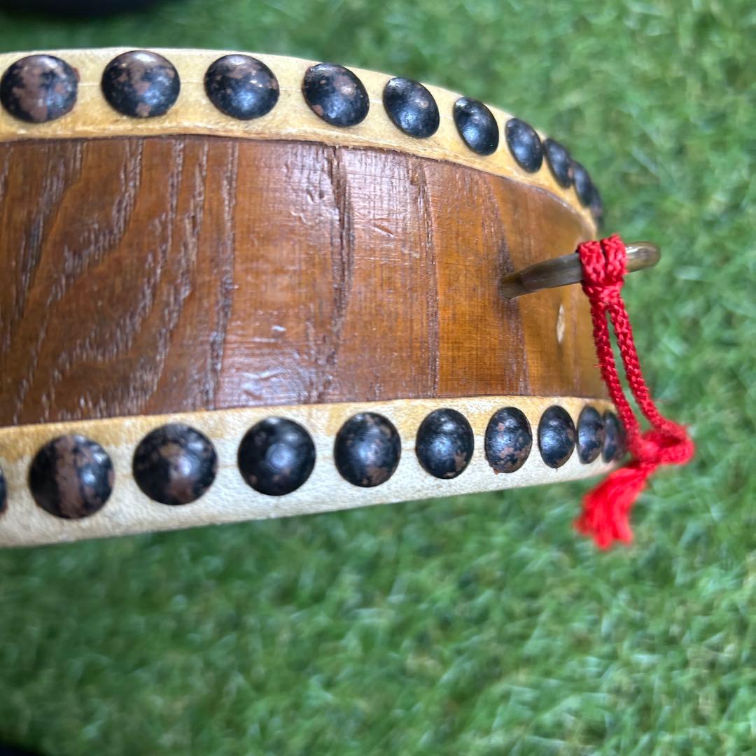 和太鼓　平太鼓　直径約20cm 高さ約6cm バチ付き　台座付き