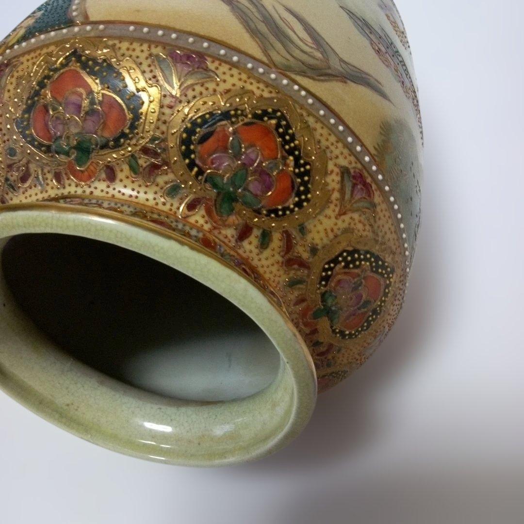 時代物　薩摩焼　武者花紋様　花瓶