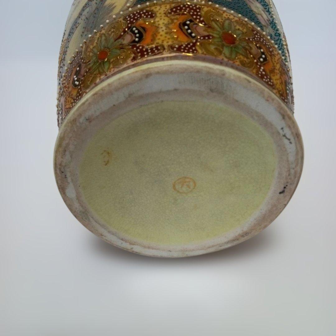 時代物　薩摩焼　武者花紋様　花瓶