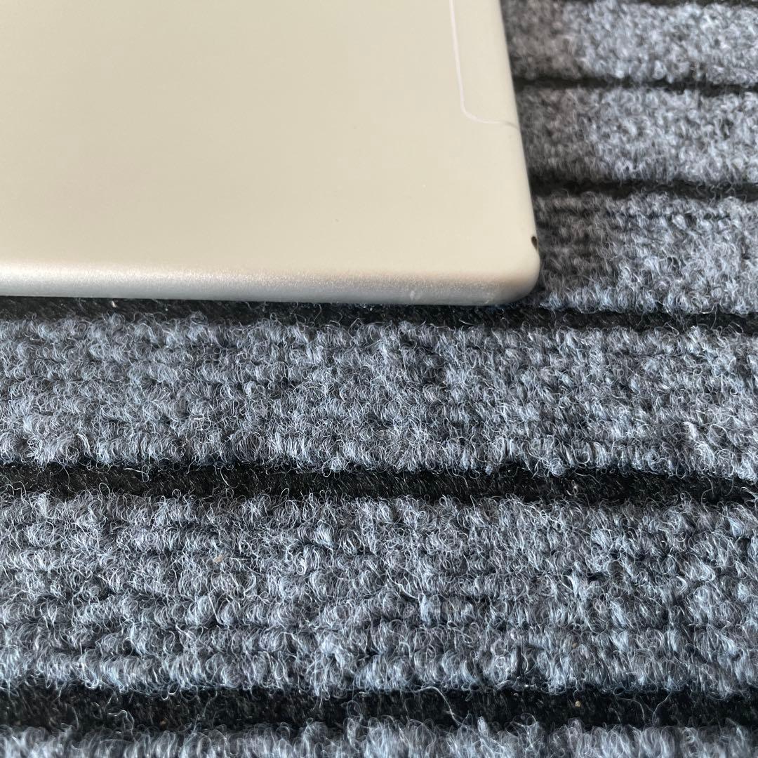 60 iPad Air3 3世代 64GB SIMフリーモデル シルバー