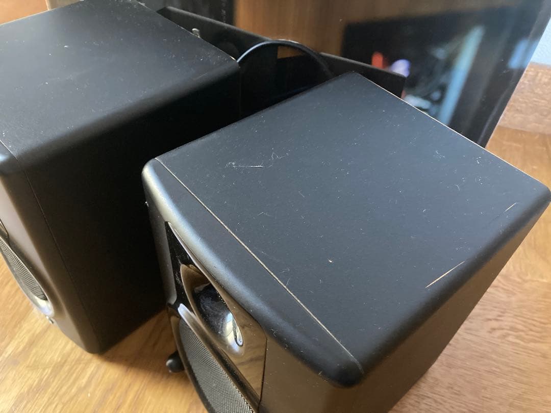 M-AUDIO AV30 モニタースピーカー