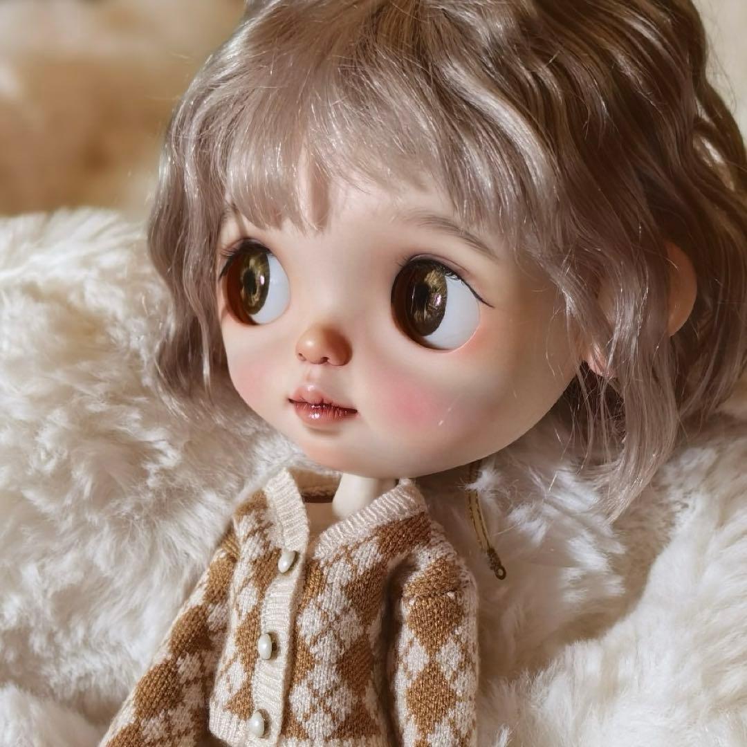 カスタムブライス 海外作家様 微笑み 優しい かわいい 人形 小さなお目目