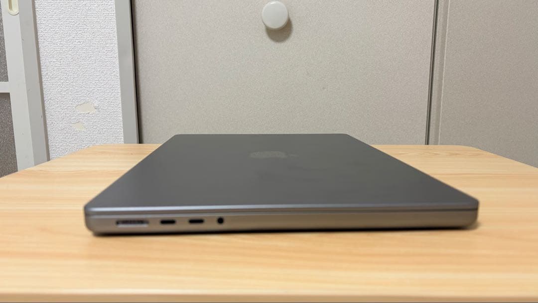 Apple MacBook Pro 14インチ M2 proスペースグレー