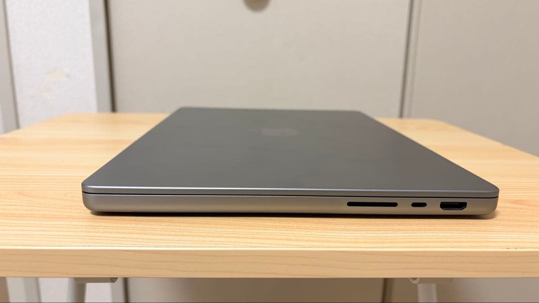 Apple MacBook Pro 14インチ M2 proスペースグレー