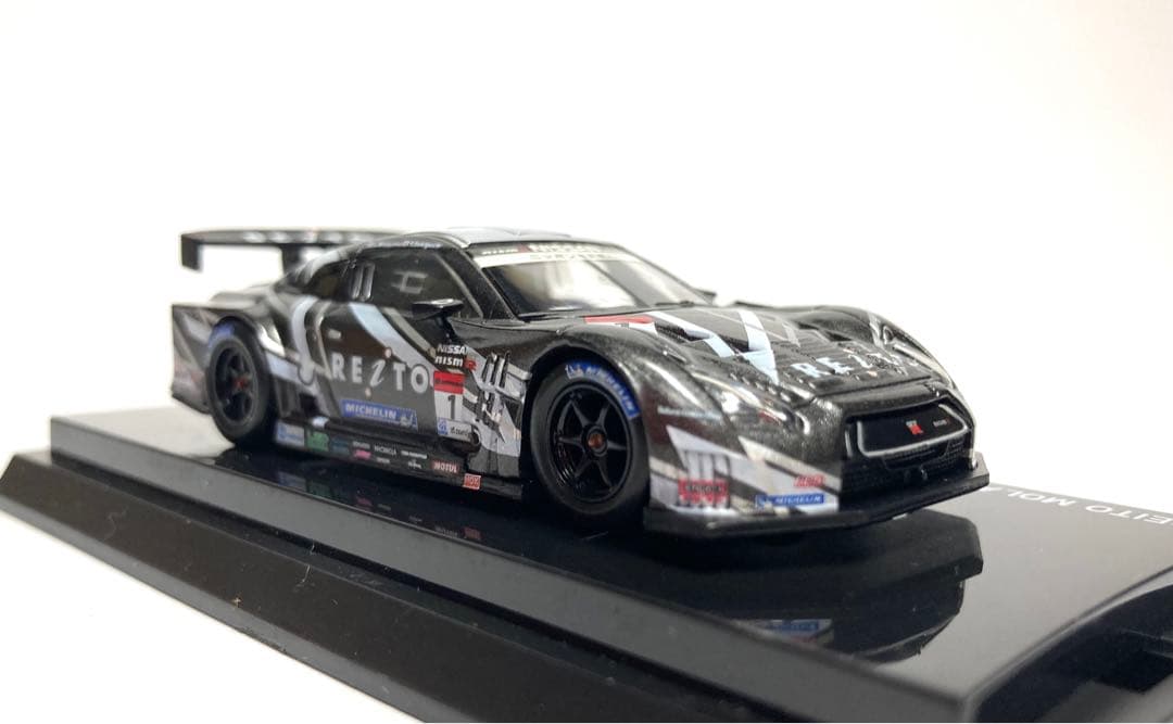 京商 1/64 SMC13 REITO MOLA GT-R LAUNCH R35