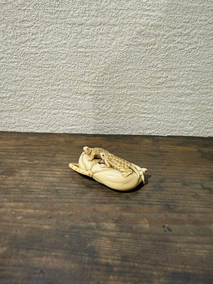 根付け　亀　蓮　象　牙
