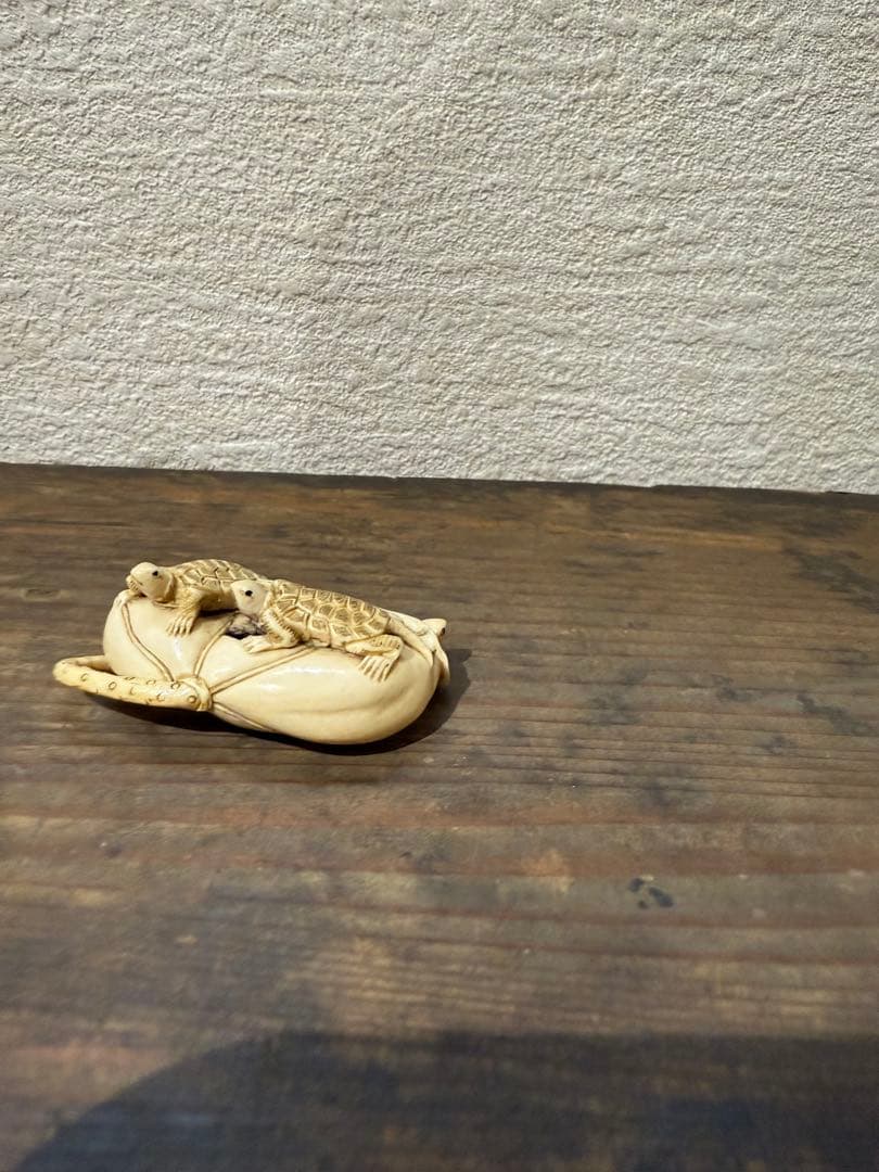 根付け　亀　蓮　象　牙