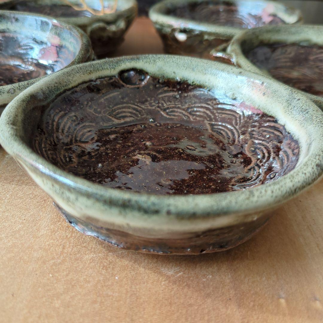 骨董　向付　三っ脚　片口　皿　器　波紋様　木箱　金継ぎ　懐石膳　5つ