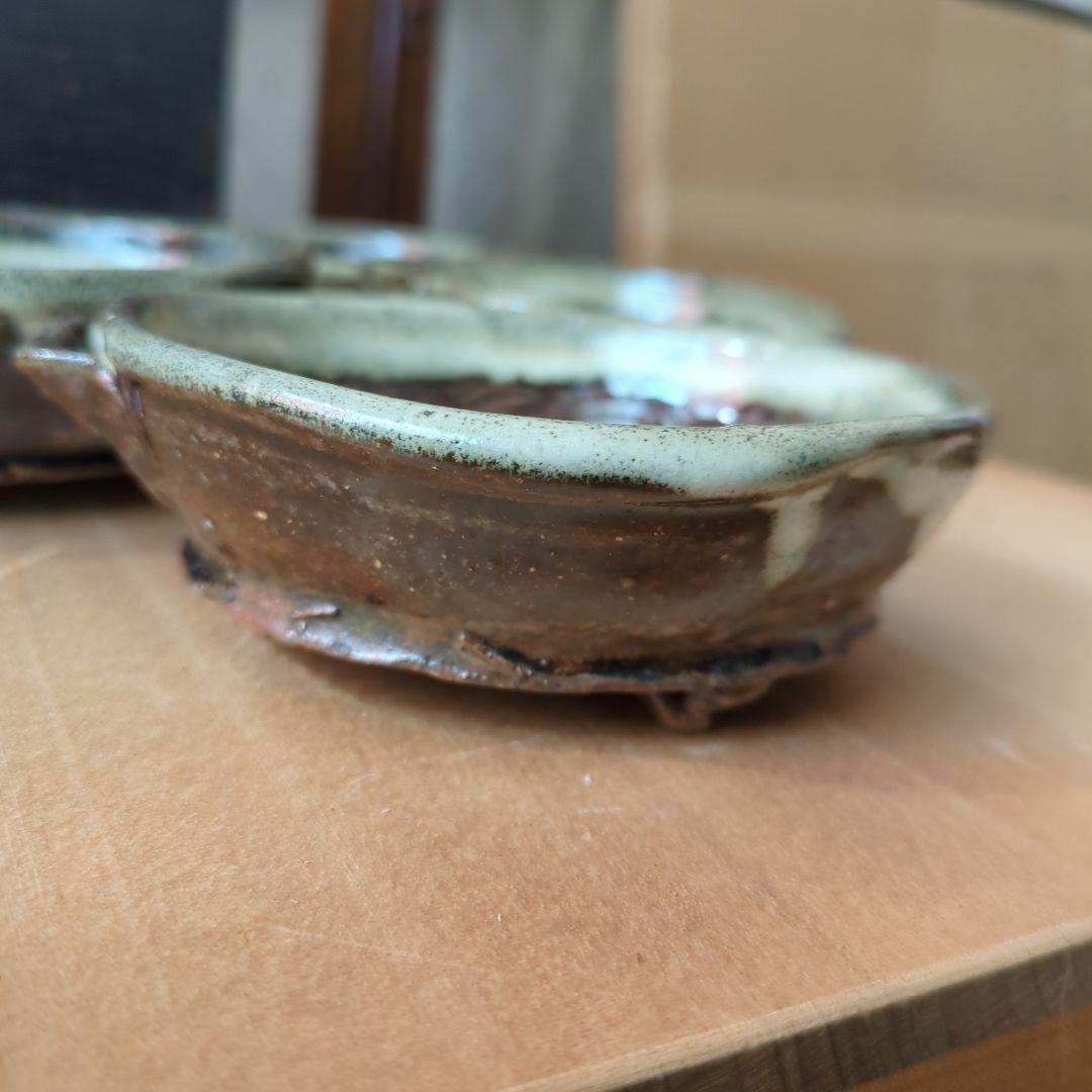 骨董　向付　三っ脚　片口　皿　器　波紋様　木箱　金継ぎ　懐石膳　5つ