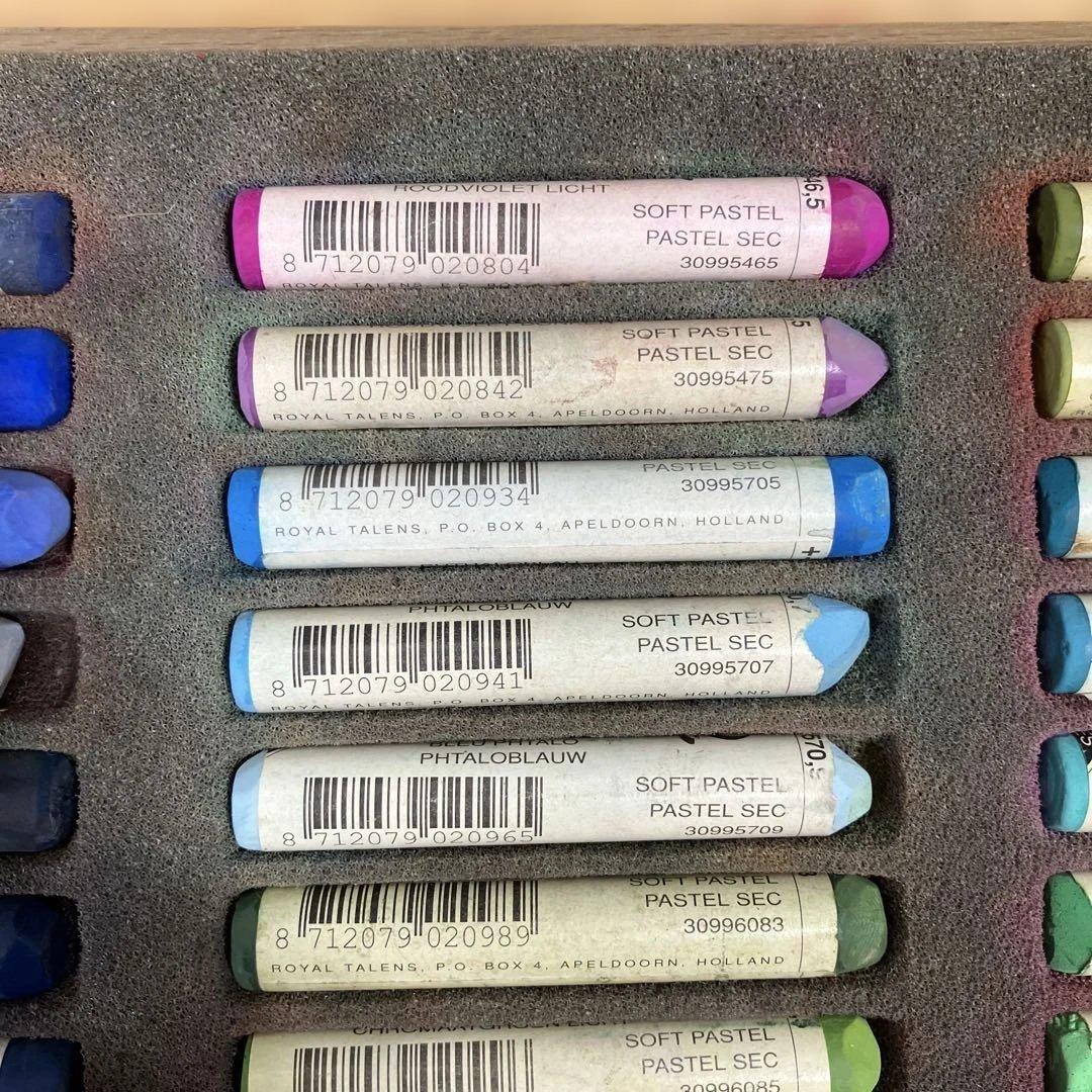 パステルレンブラントREMBRANDT soft pastels 90本使用品