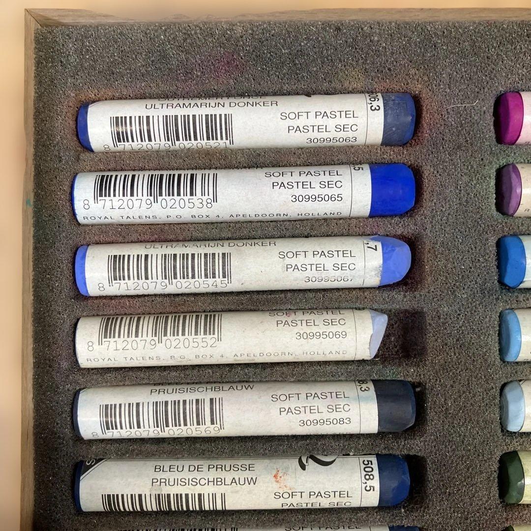 パステルレンブラントREMBRANDT soft pastels 90本使用品