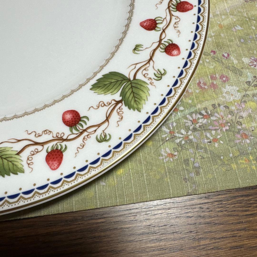 ウェッジウッド　ストロベリーアーカイブ　ディナープレート①