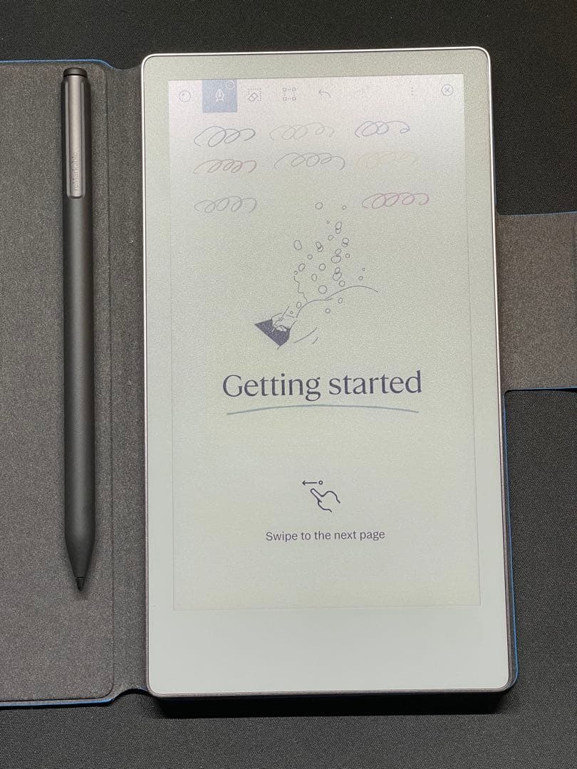 reMarkable Paper Pro Move本体、ペン、ケース付き