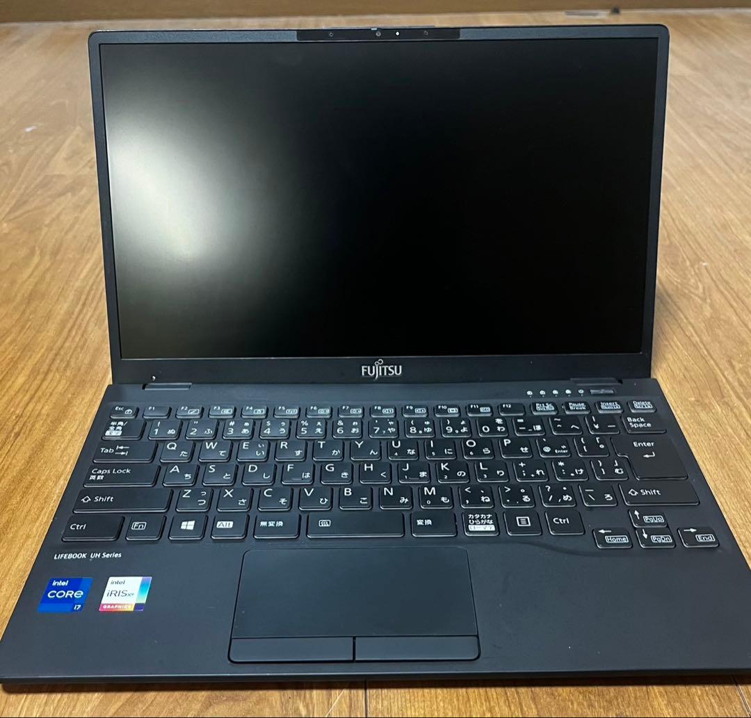 【充電アダプタ付】ノートパソコン　LIFEBOOK UH09/E3