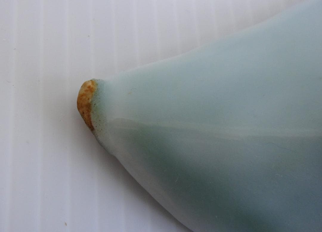 古伊万里　青磁編笠型押白菊紋小皿　変わり皿　２客 アンティーク