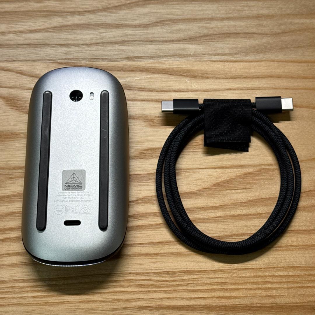 Apple Magic Mouse (USB-C) ブラック