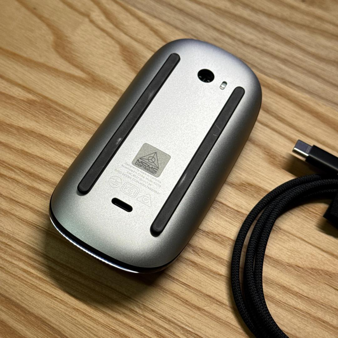 Apple Magic Mouse (USB-C) ブラック