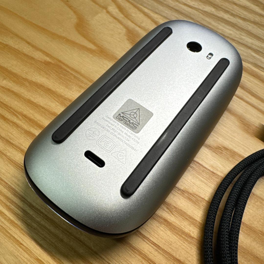 Apple Magic Mouse (USB-C) ブラック