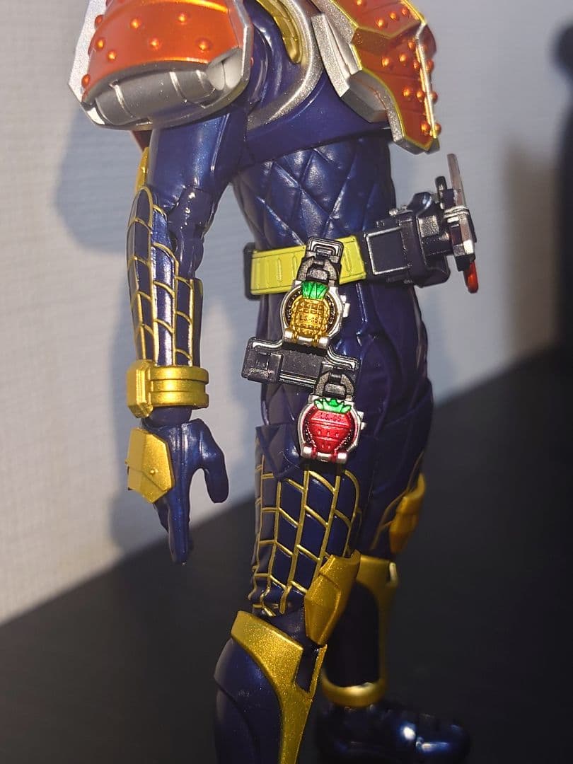 S.H.Figuarts 真骨彫製法　仮面ライダー鎧武　開封品