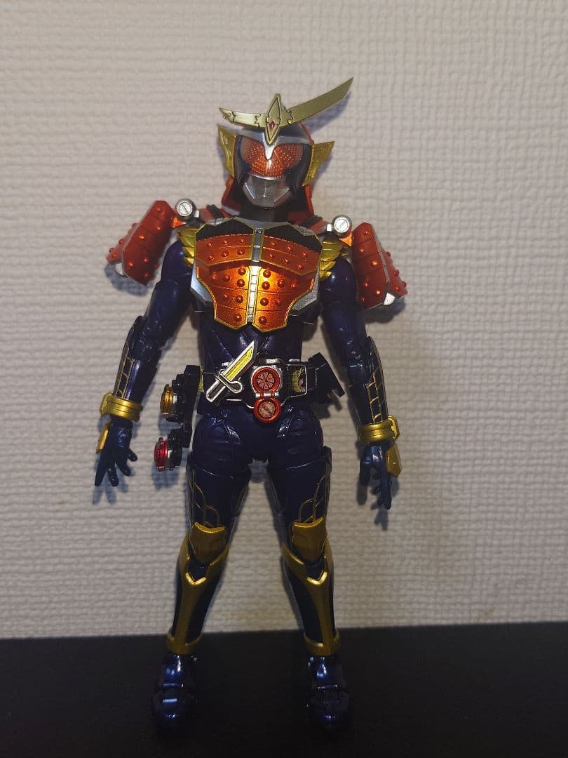 S.H.Figuarts 真骨彫製法　仮面ライダー鎧武　開封品