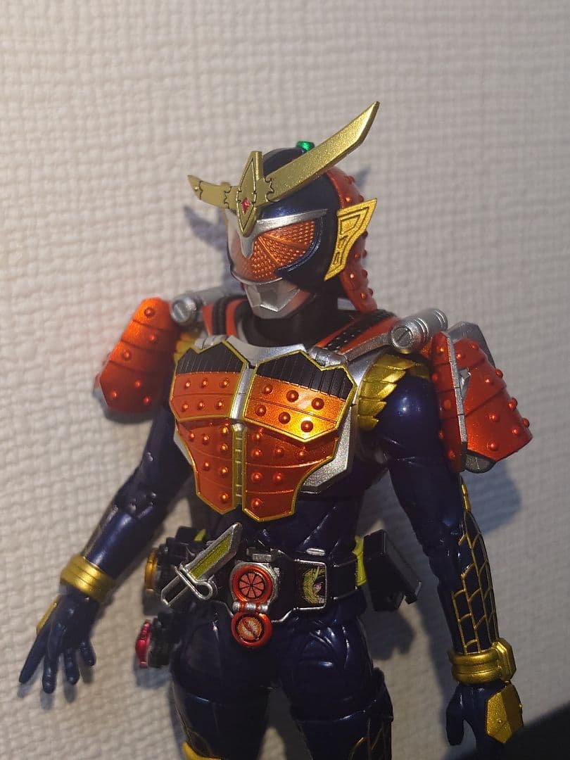 S.H.Figuarts 真骨彫製法　仮面ライダー鎧武　開封品