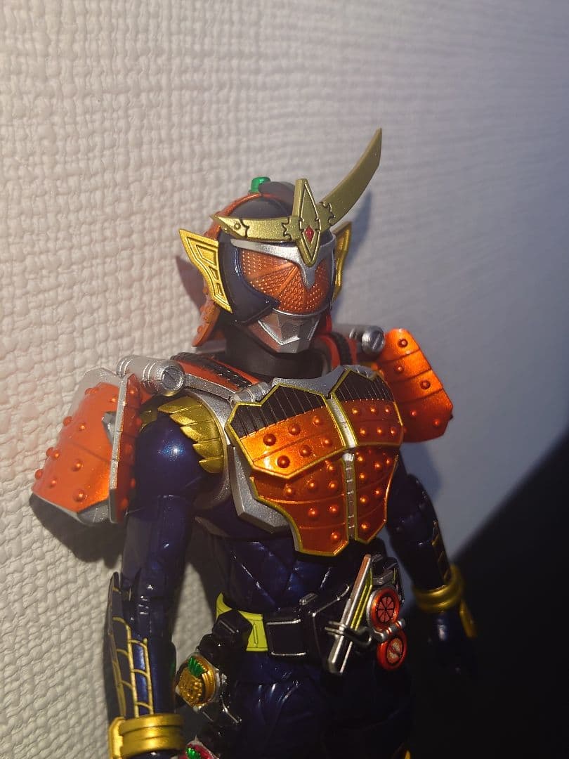 S.H.Figuarts 真骨彫製法　仮面ライダー鎧武　開封品