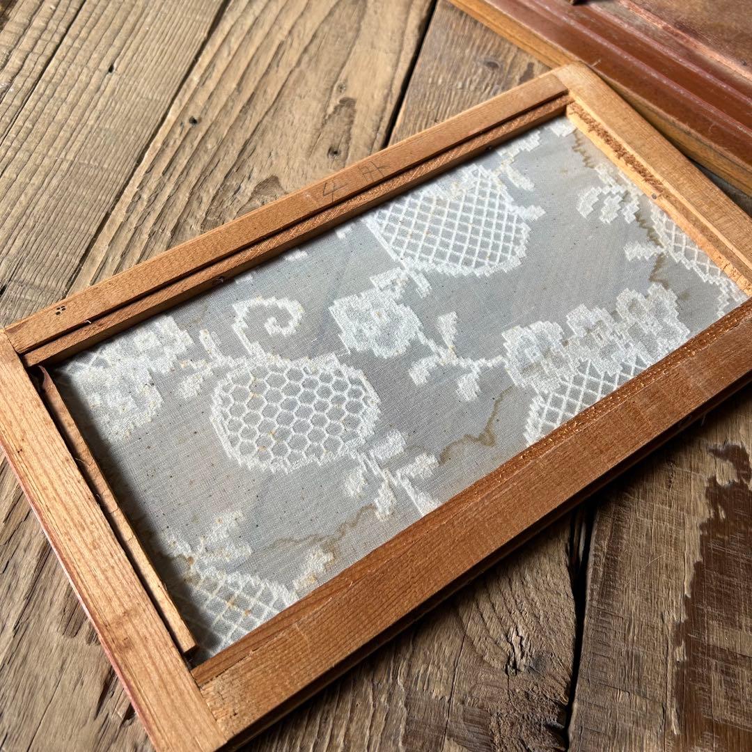 引き出し付き　飾り棚　収納