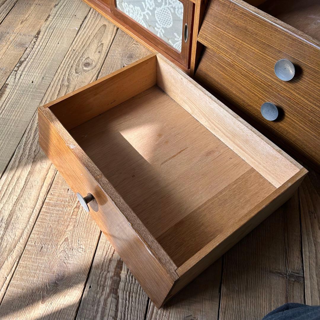 引き出し付き　飾り棚　収納