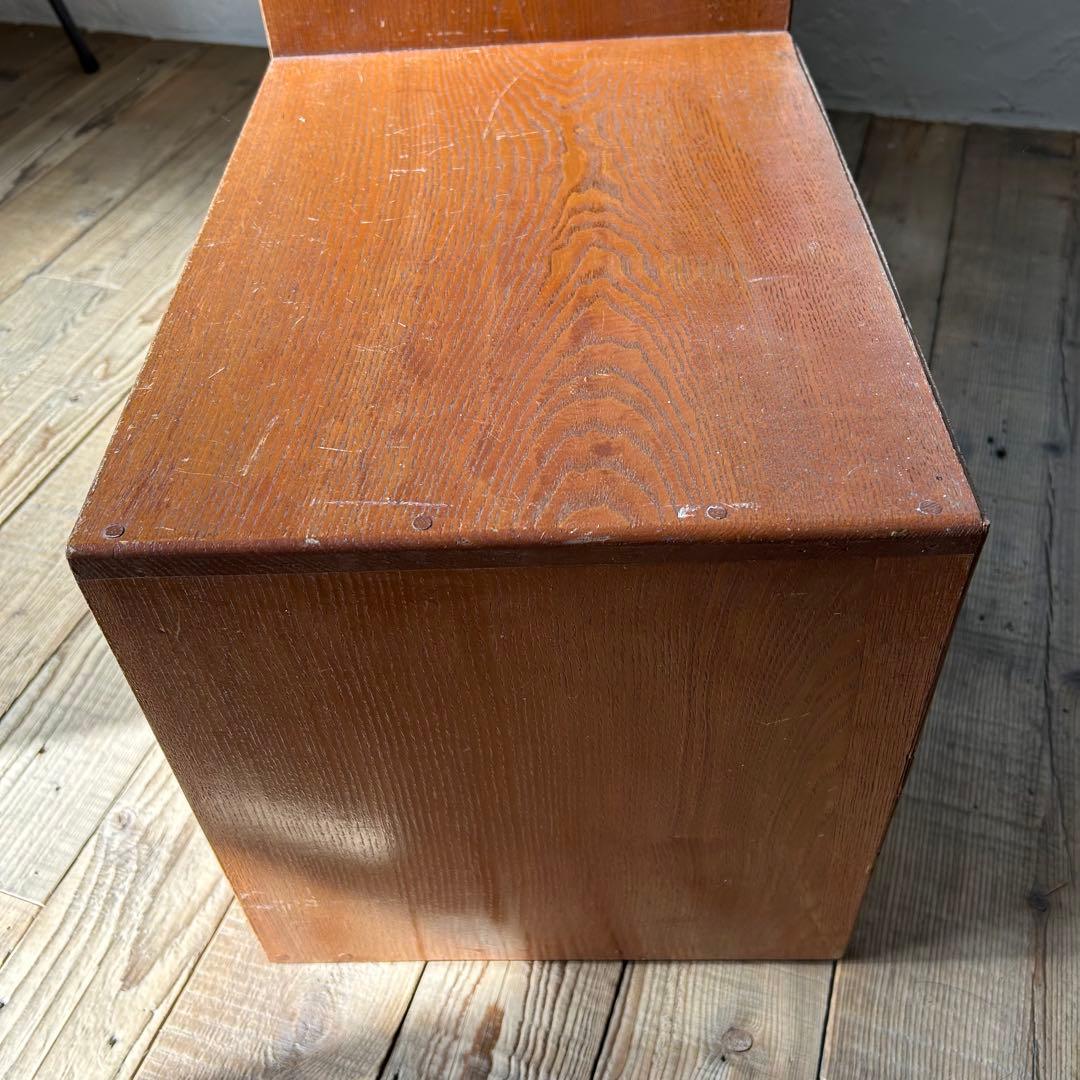 引き出し付き　飾り棚　収納