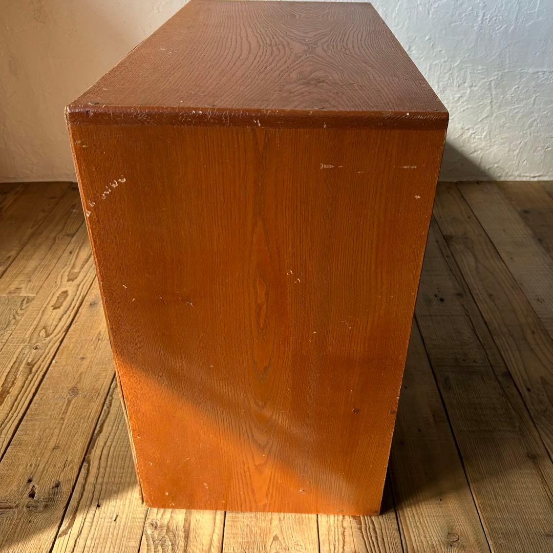 引き出し付き　飾り棚　収納