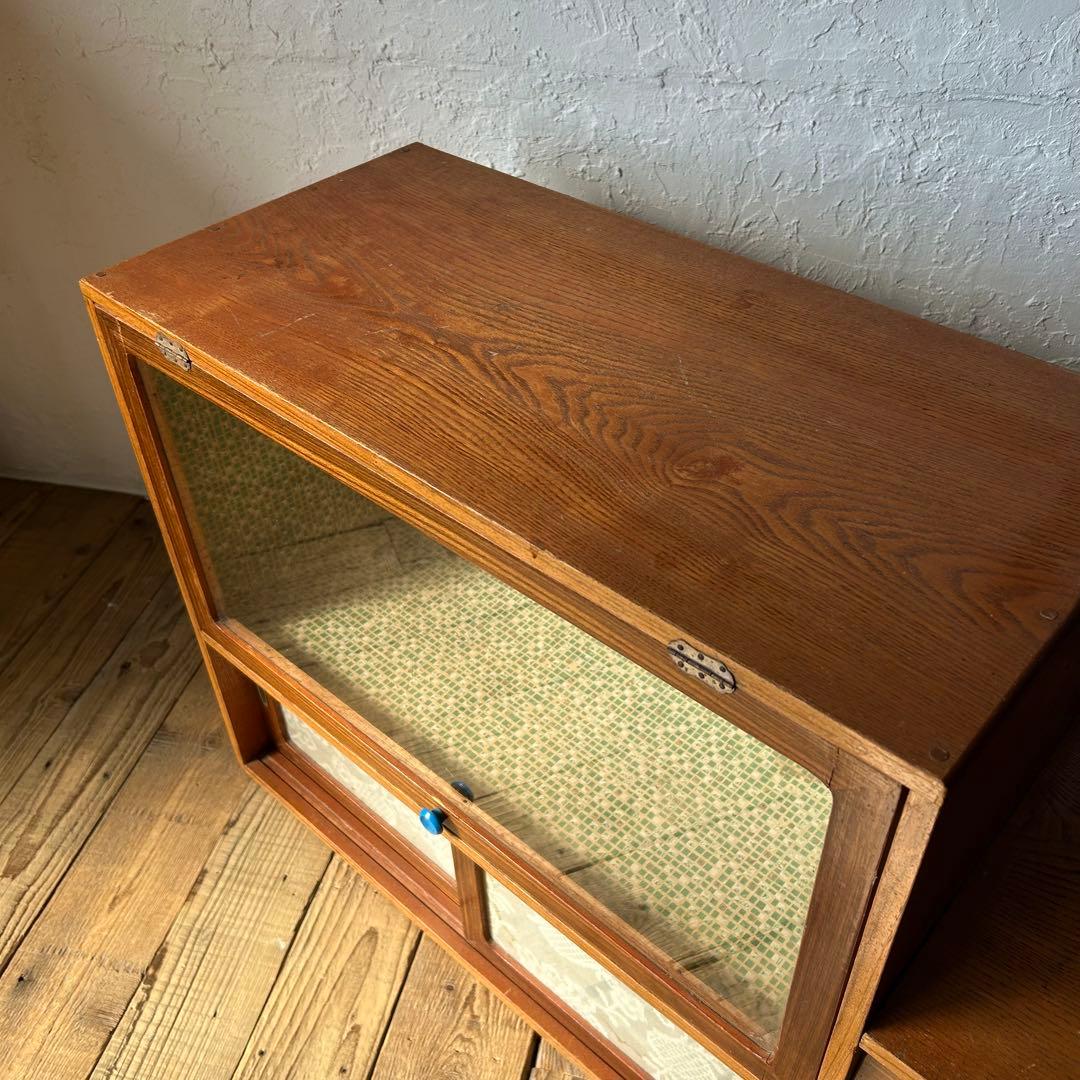 引き出し付き　飾り棚　収納