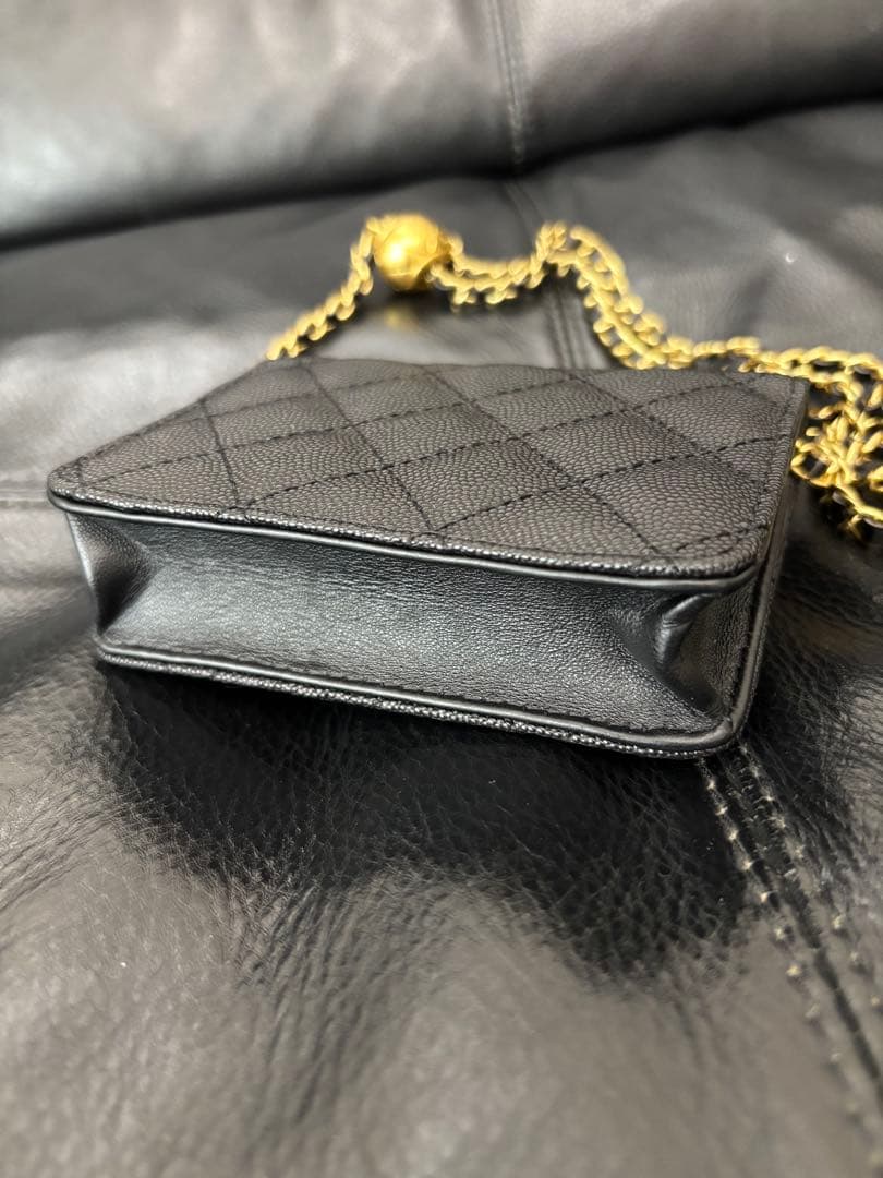 CHANEL ミニショルダーバック ボールチェーン調節可能 ノベルティ