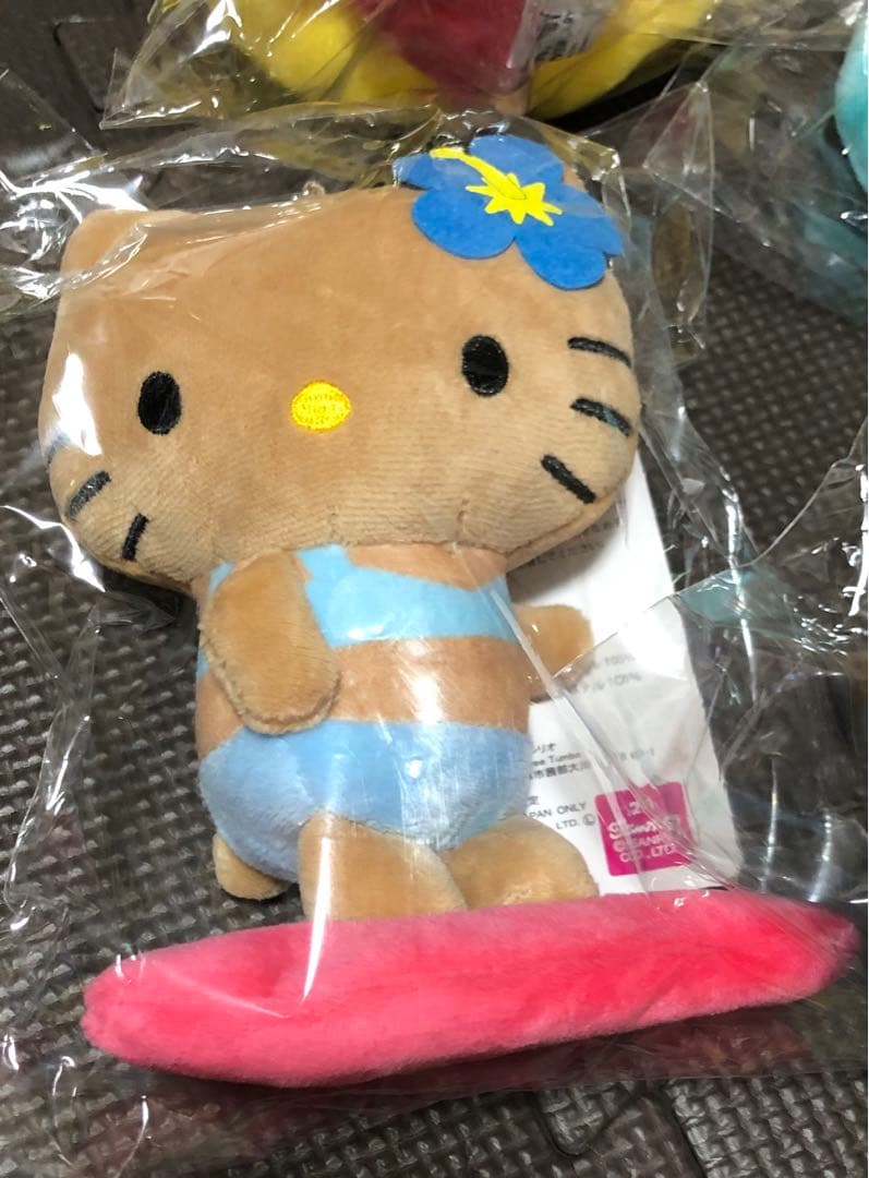 日焼けキティ　3点セット　新品　マスコットチャーム　コギャルキティ　キティちゃん