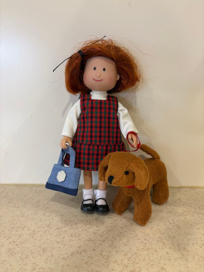 マドレーヌちゃん 人形