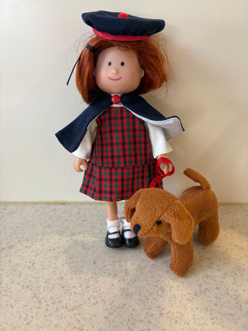 マドレーヌちゃん 人形