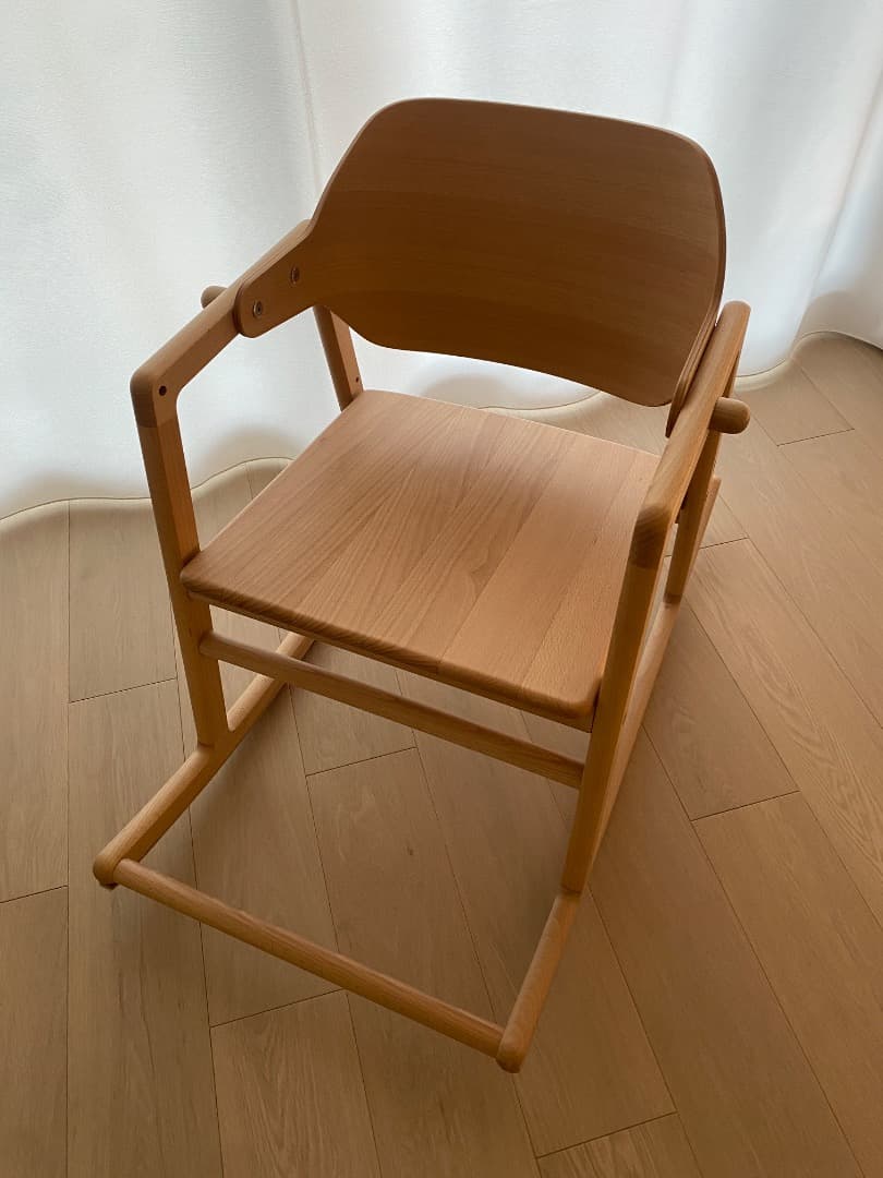 Actus アクタス　デザイナーズ子供家具　木製ロッキングチェア