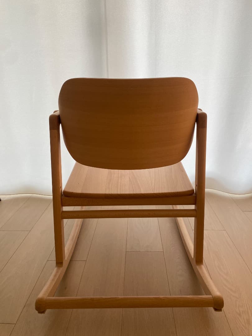 Actus アクタス　デザイナーズ子供家具　木製ロッキングチェア