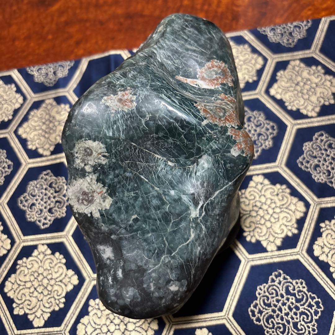 菊花石置物 木製台座付き