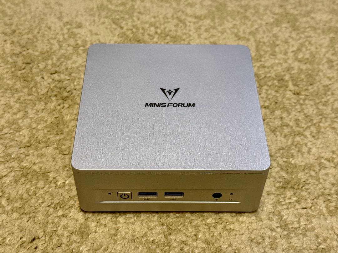 【美品】Minisforum UM880 Plus ミニPC