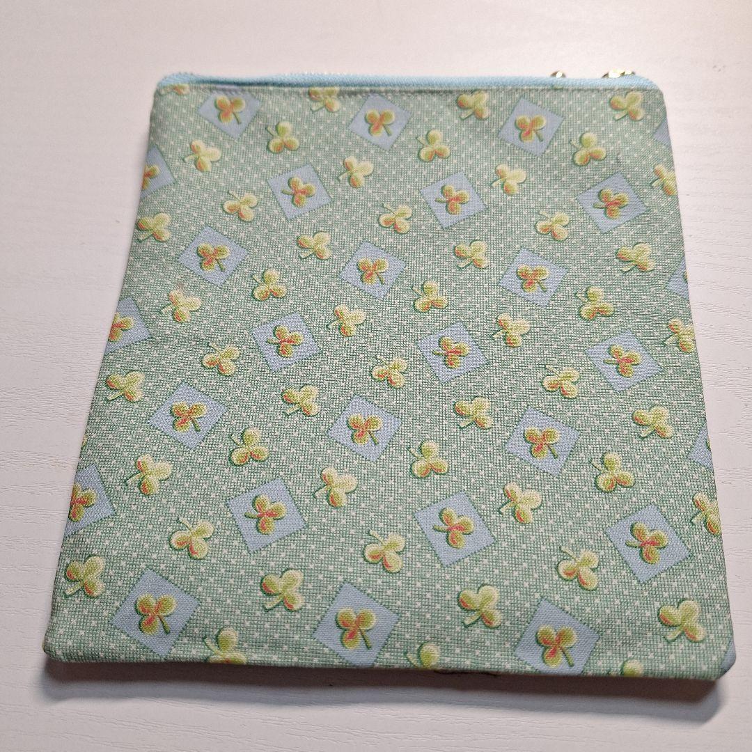 インコ、シマエナガ、オカメインコパネル生地　ハンドメイド　フラットポーチ