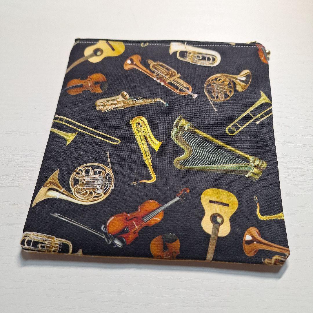 インコ、シマエナガ、オカメインコパネル生地　ハンドメイド　フラットポーチ