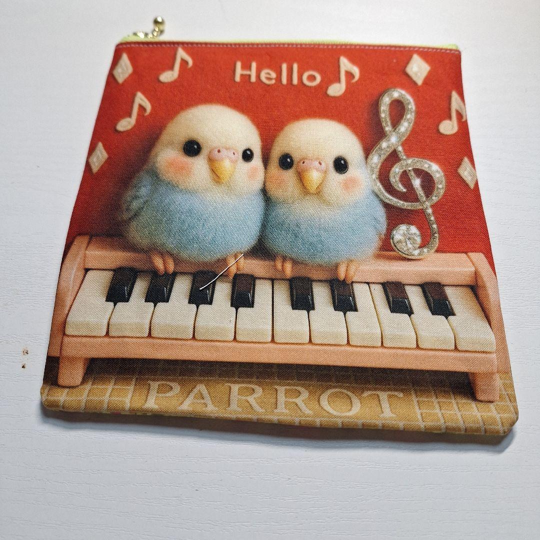 インコ、シマエナガ、オカメインコパネル生地　ハンドメイド　フラットポーチ