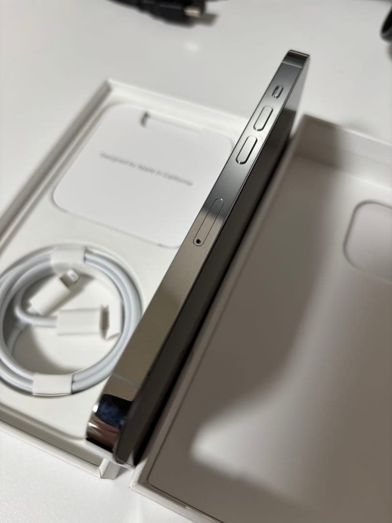 Apple iphone 14 pro 128GB SIMフリー