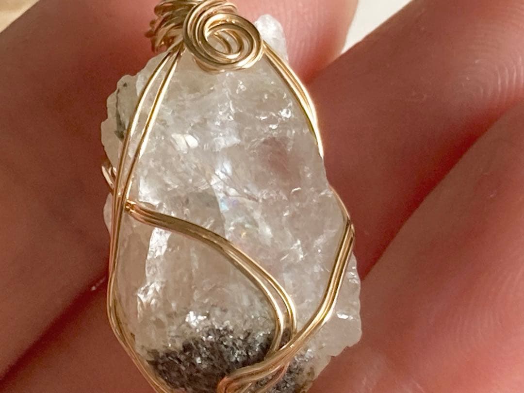 フェナカイト　原石　虹入り　ロシア産　H&E社　　オールドストック