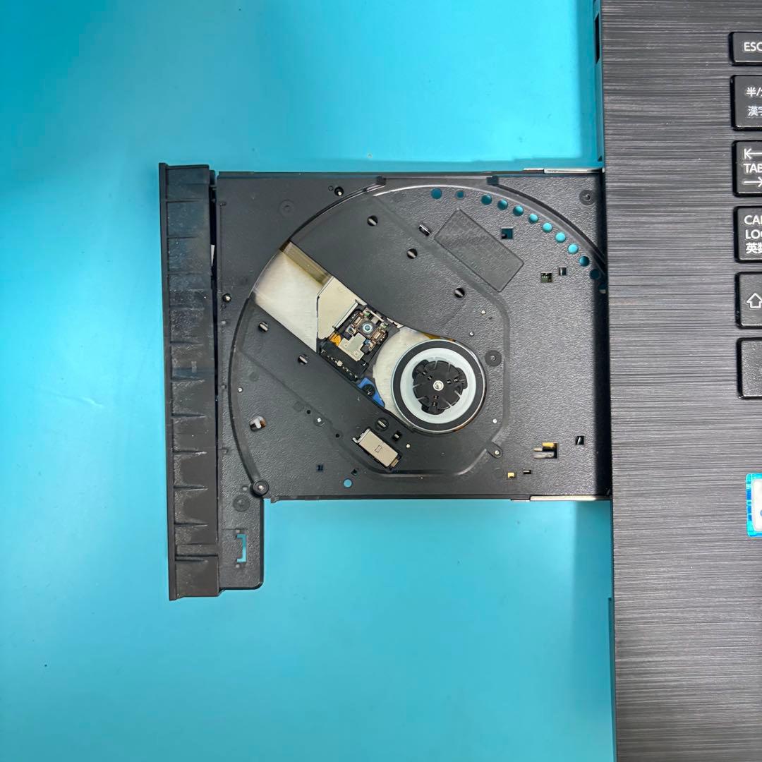 全機能◎バッテリー◎大画面！東芝SSDノートPC メモリ8GB オフィス付！