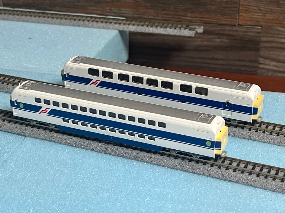 tomix 100系試作車編成　二階建て車両２両