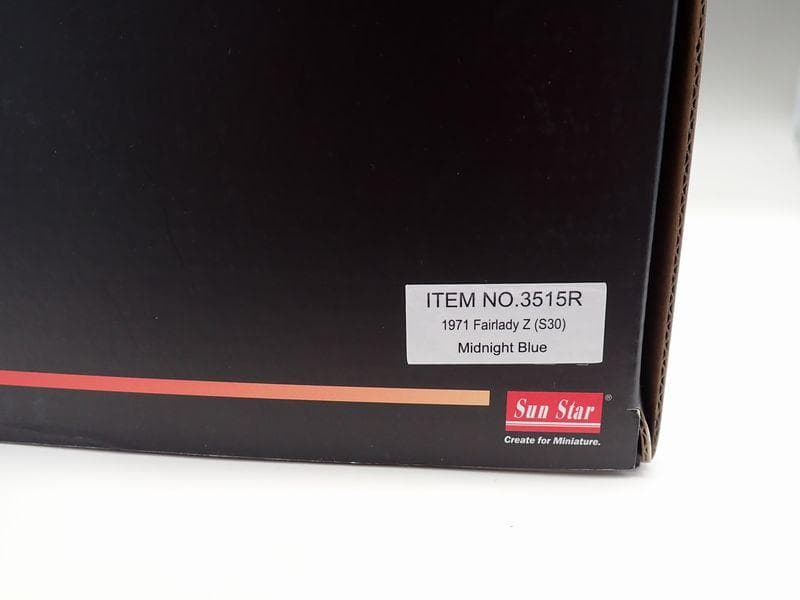 サンスター 1/18 フェアレディ Z S30 ミッドナイトブルー 右ハンドル